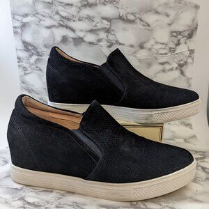 Caslon | Allie Wedge Sneaker | Suede | Black | Size 12 W